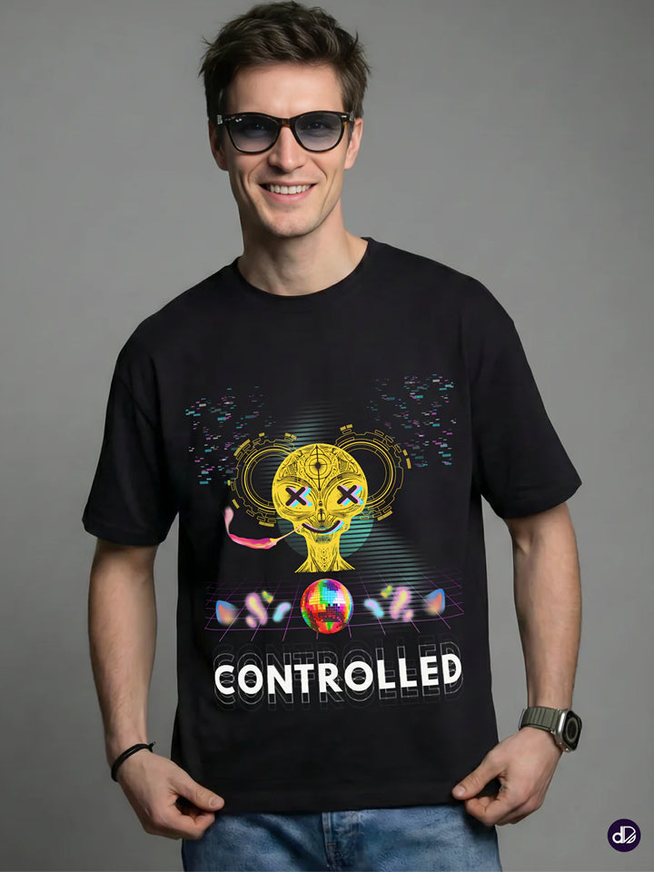 IN COMMAND | Unisex Premium Oversized T-shirt